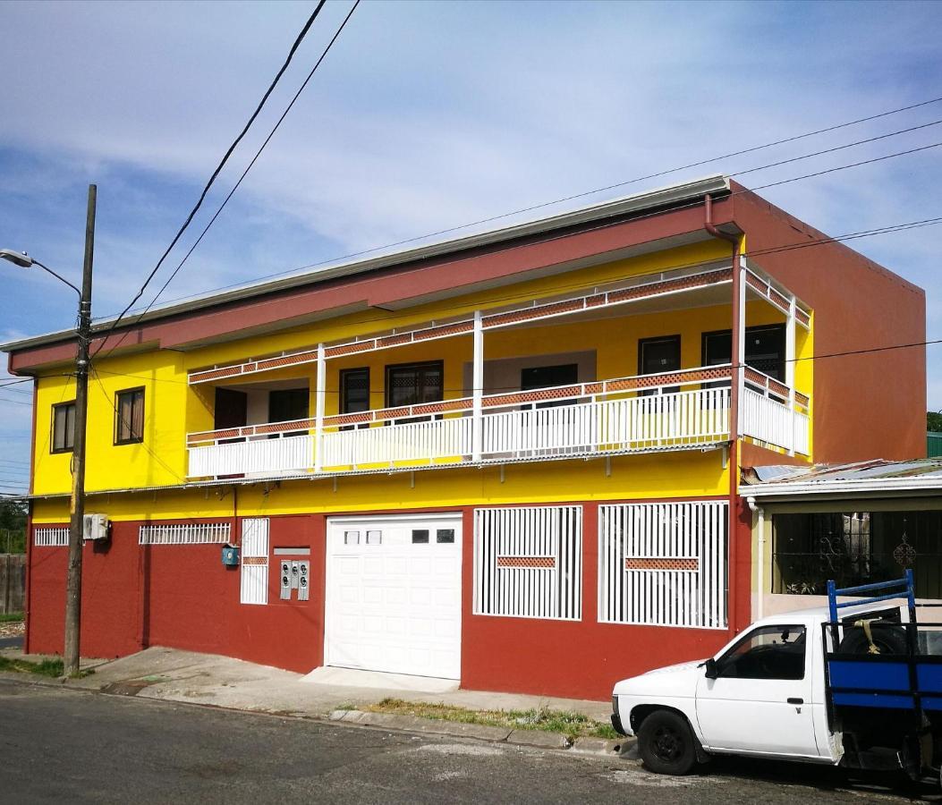 Aptos Casa Caribe, Habitaciones Privadas En Aptos Compartidos & Aptos Completos Con Auto Entrada Puerto Limon Luaran gambar
